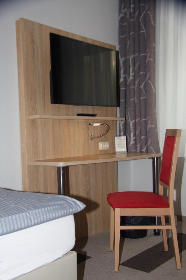 Stichwehs Hotel Am Bahnhof Elze Zewnętrze zdjęcie