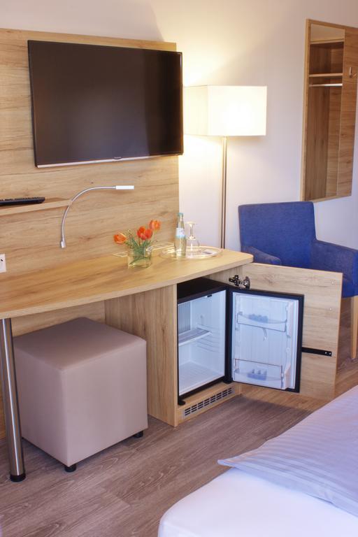 Stichwehs Hotel Am Bahnhof Elze Zewnętrze zdjęcie